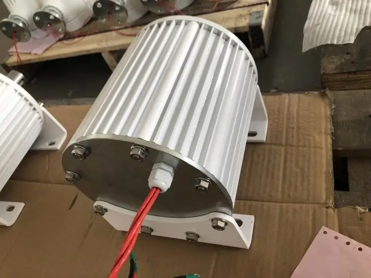 

1000W 3 phase ac PM synchronous alternator 1500W Max. 0.62NM start torque 48V permanent magnet alternator 200a
