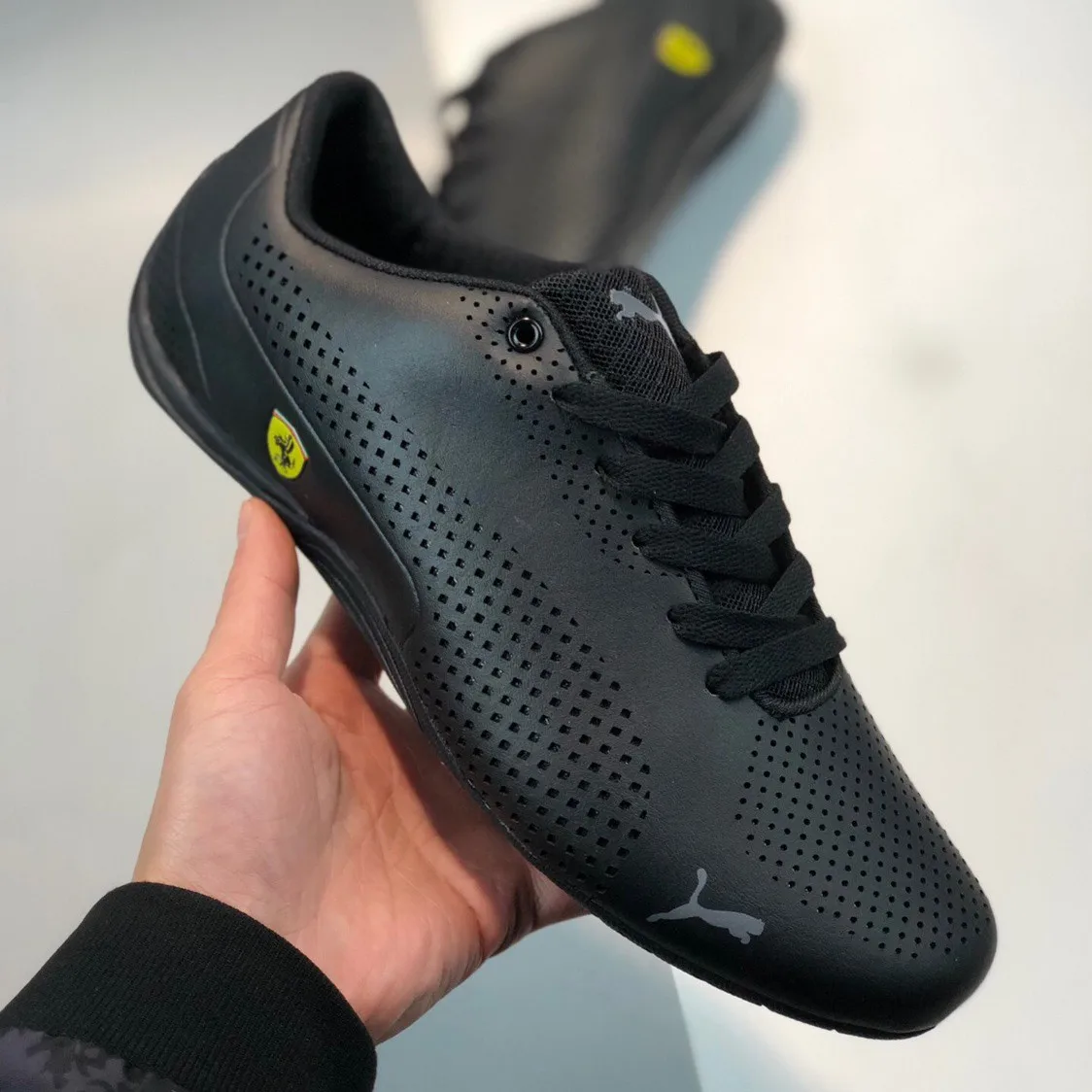 

2021 Pumax Men Lace-up Ferrarimotorcycle Future Cat 5 Racing Series Casual Shoes Leather Men's Sneakers Outdoor Sport Shoes A26