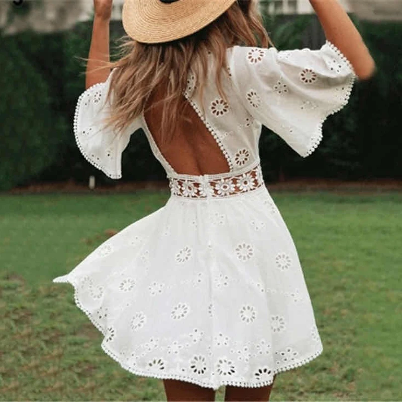 Белое Кружевное хлопковое вечерние-платье с открытой спиной и круглым вырезом -