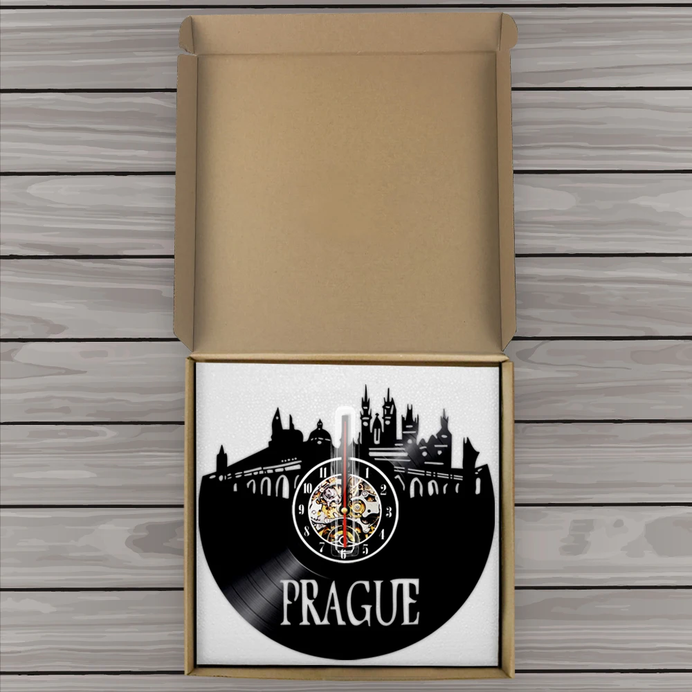 Настенные часы с виниловой пластиной и изображением Праги|Настенные часы| |
