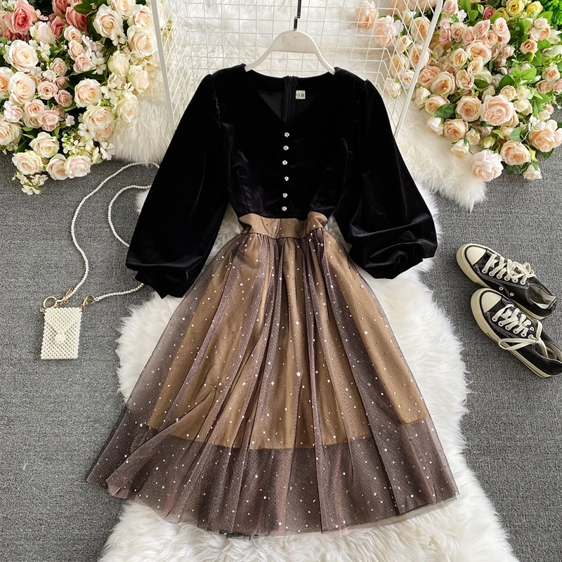

Spring Autumn Women Velvet Patchwork Party Dress Female Sexy V-Neck Lantern Long Sleeve Vestidos High Quality 2021 New Fashion