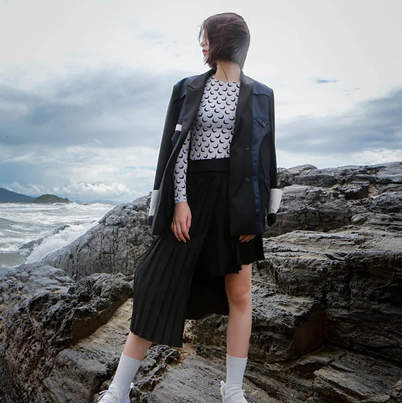 

TVVOVVIN 2018 Woman Half-body Skirt Autumn Winter Irregular Hem Split Folds Asymmetry Short Skirt Woman Black Fashion B780