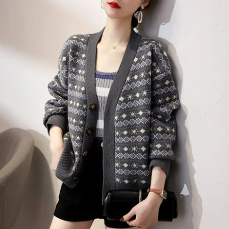 

Женский трикотажный однобортный пуловер с длинным рукавом и V-образным вырезом