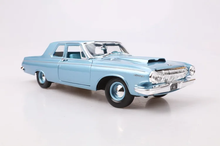 Коллекционная модель автомобилей из статического сплава металлический 1:18