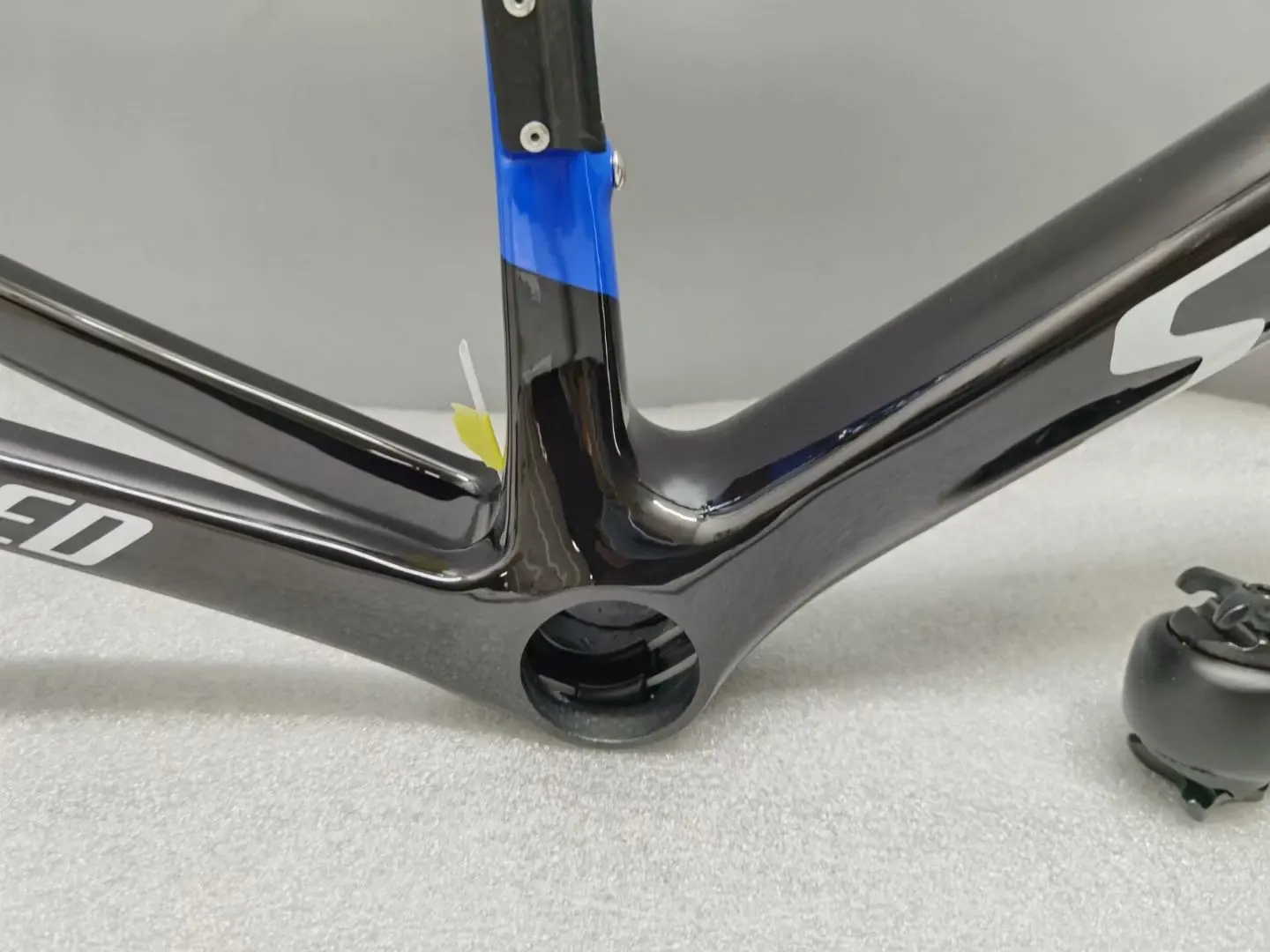 

2020 TOP Sl6 Black color T1000 UD full carbon road frame bike racing bicycle frameset Accept custom logo size 49-58cm taiwan