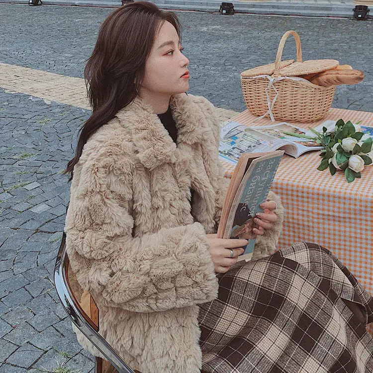 

Women 2021 Autumn Winter New Fashion Faux Fur Coat Female Warm Soft Lamb Fur Jackets Ladies Fluffy Casual Loose Outerwear Z724