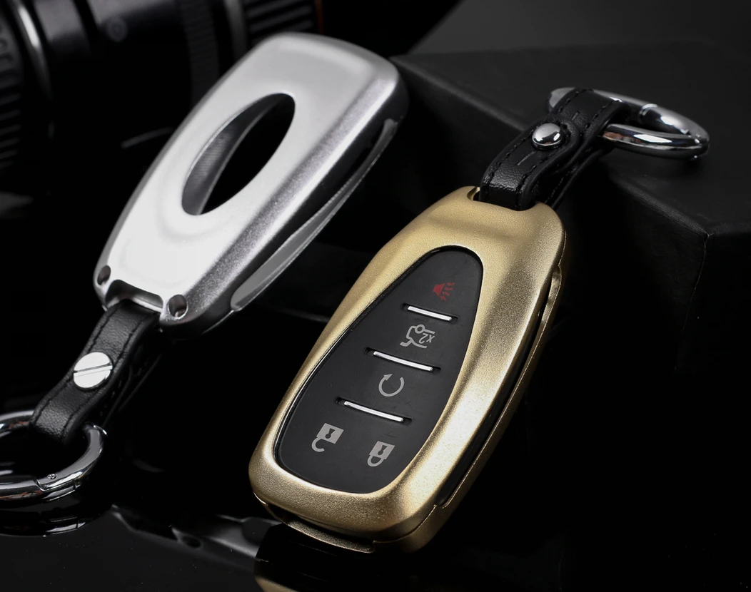 

Chevy Metal Key Case Key Chain for Chevrolet Equinox/Camaro/Malibu XL/Trax/Smart 2017+ Stylish Car Decal Accessories