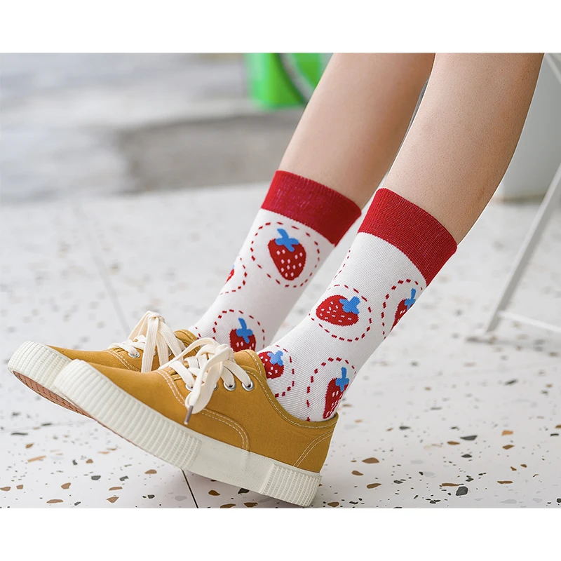 

1Pairs Long Socks French Retro Art Socks Lovers Niche Trend For Creative Personality Oil Painting Long Tube Men And Women Street