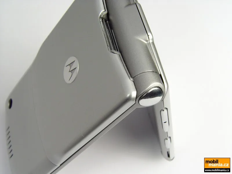 original unlocked motorola razr v3 mobile phone 2g gsm flip cellphone free shipping free global shipping