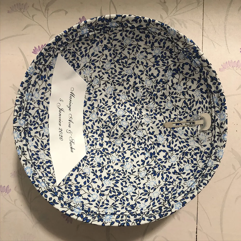 Светильник kippahs из тяжелого льна серого цвета с темно-серым вышитым логотипом