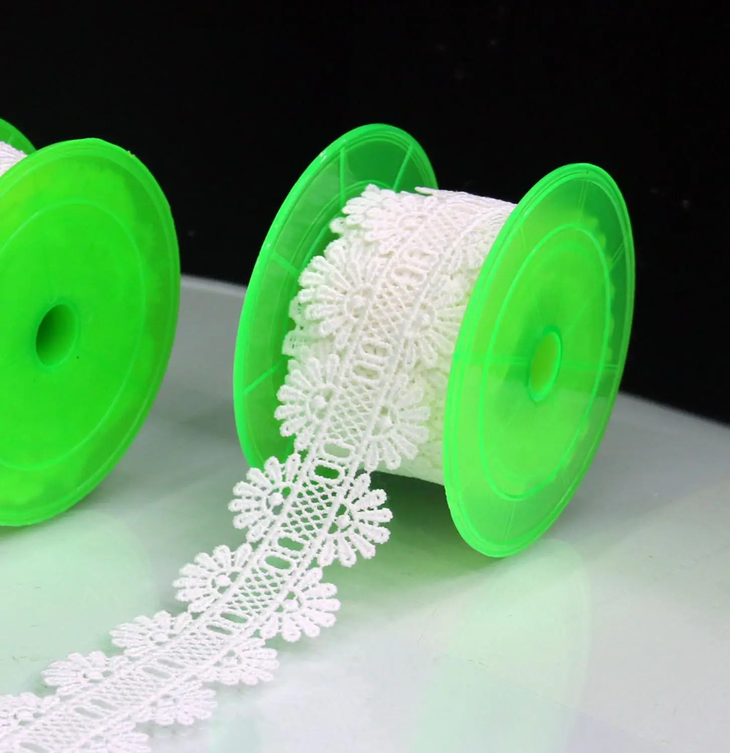 

15 yard computer embroidered winter chrysanthemum petal unilateral bar code