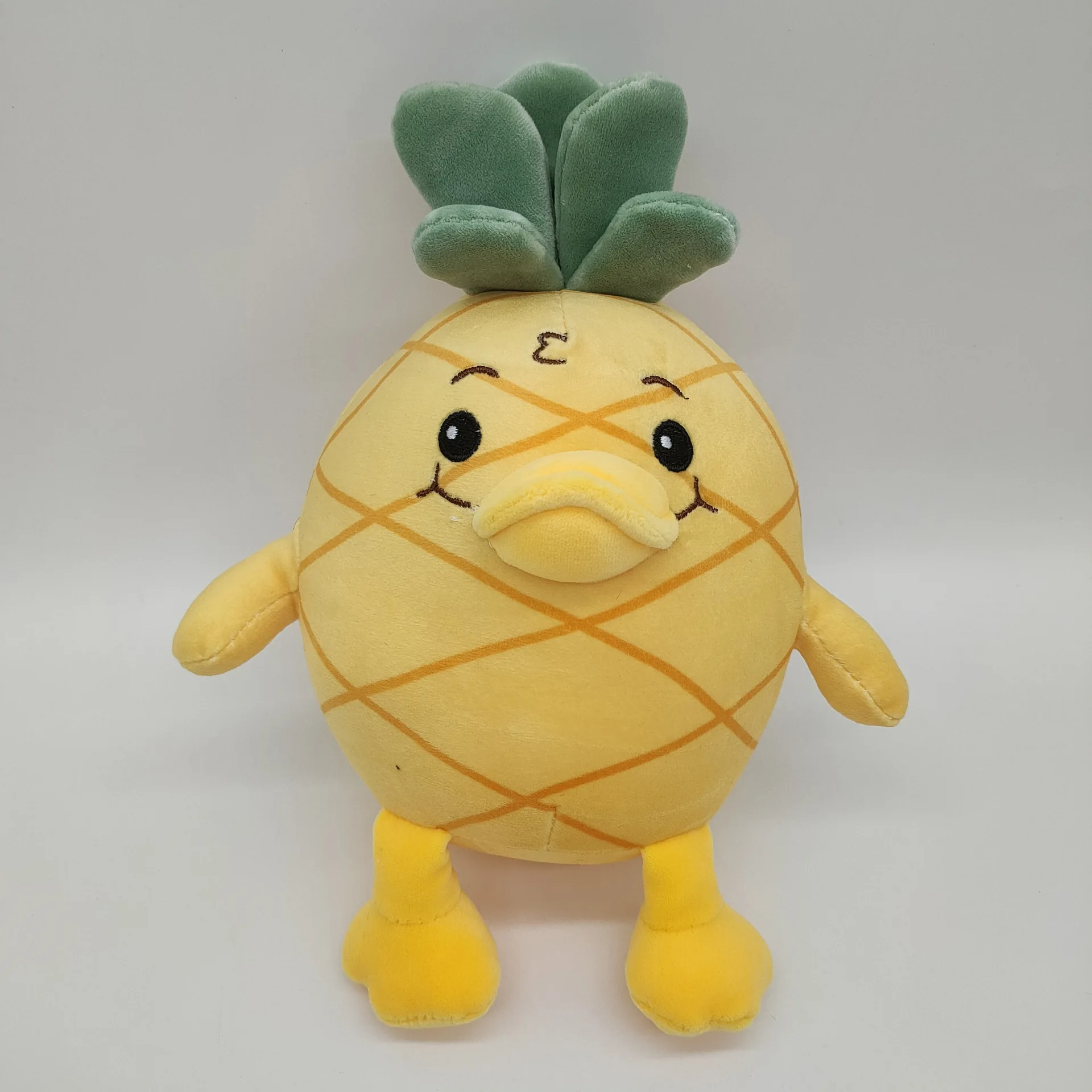 

27CM Kawaii Georgie Plush Toy Pineapple Duck Soft Stuffed Animal Plush Pillow Doll Children's Birthday Gift Toy Wholesale