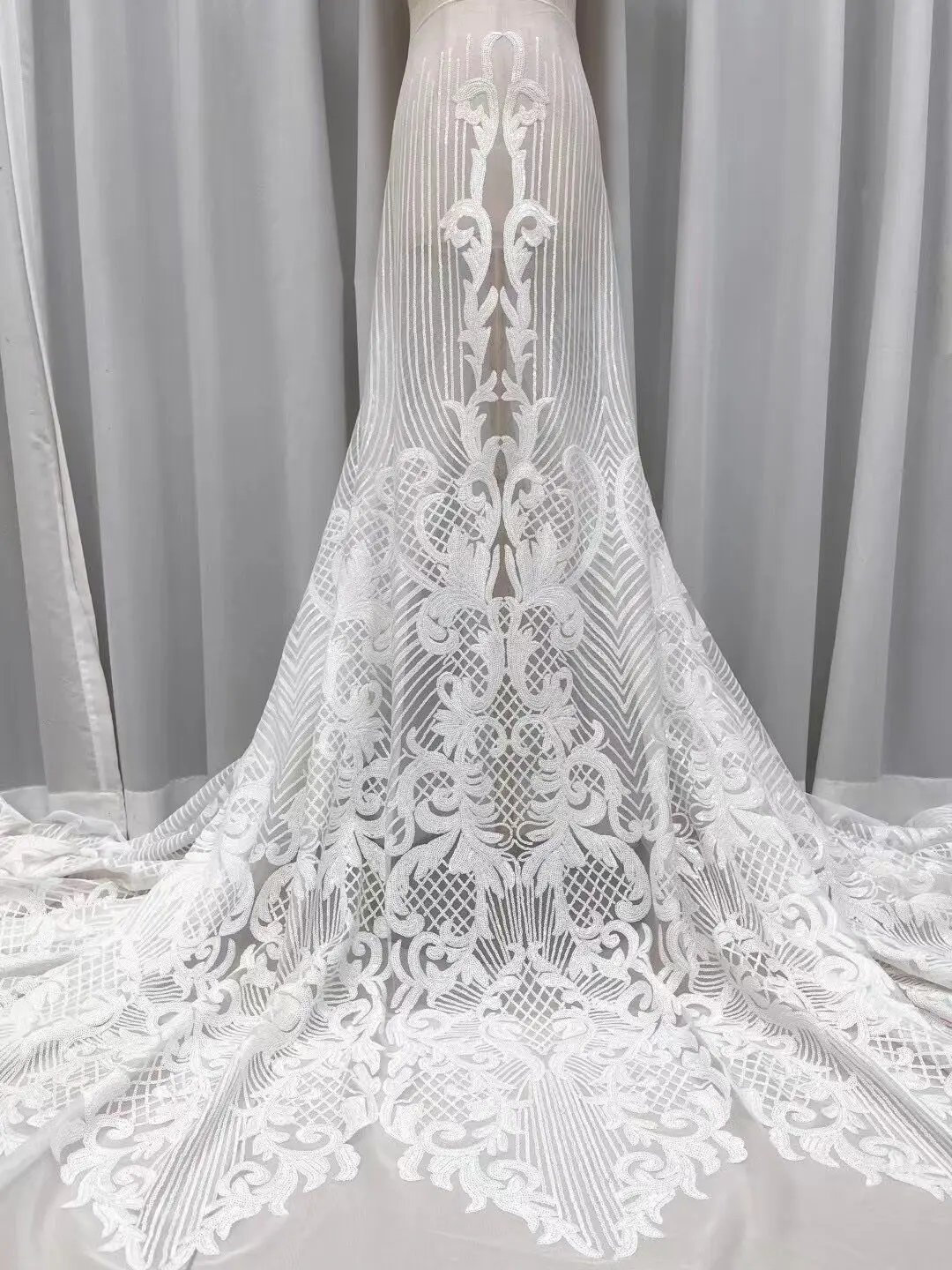 

2021 Latest White African Sequin Lace Fabric Embroidery French Mesh Lace Fabric With Sequins Nigerian Tulle Lace For Party