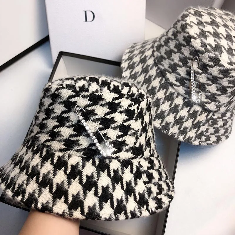 

Hats For Women Autumn Sun Hat Fashion Ladies Elegant Plaid Caps Rhinestone Pin Casual Houndstooth Cap