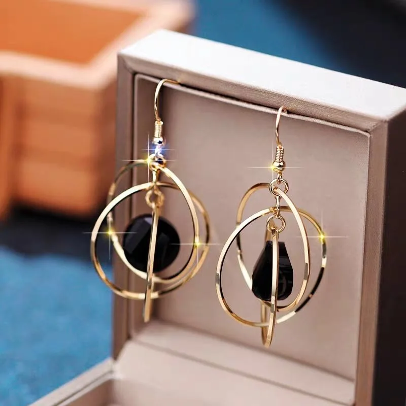 

The new 2020 Luxury temperament creative jewelry high-end elegant geometric round wedding party female personality earrings
