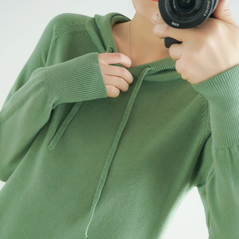 Новинка Весна Осень зима 2021 просторный тонкий женский свитер с капюшоном в