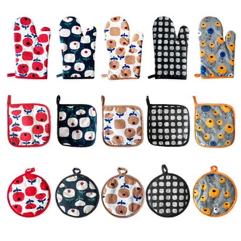 

1Pc 18cm Round Square Cotton Heat Resistant Home Kitchen Baking Insulation Microwave Glove Insulation Holder Pads Table Placemat