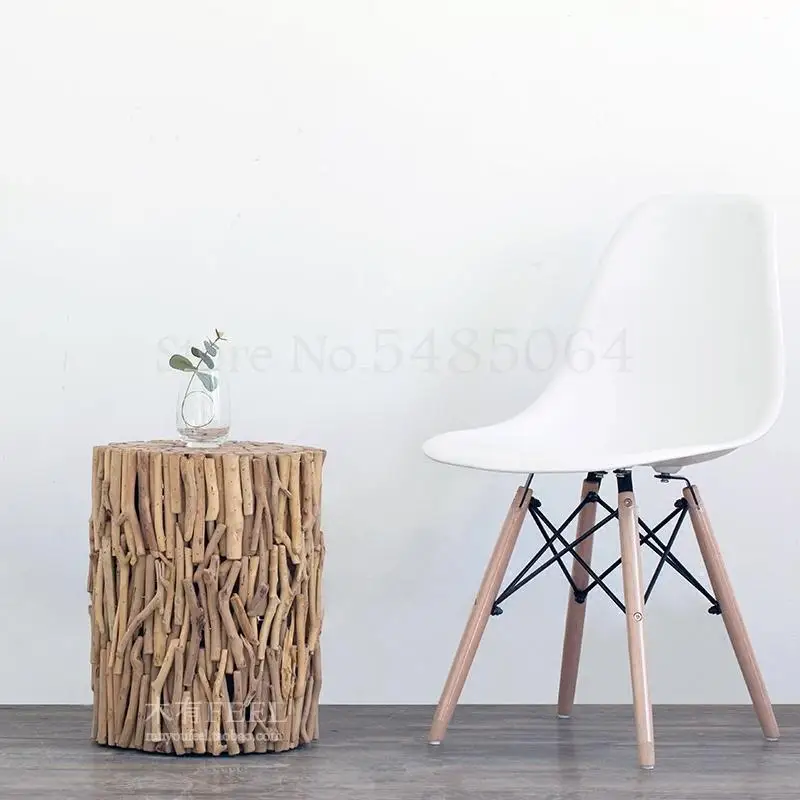 Угловой кофейный столик в скандинавском стиле круглый маленький для гостиной