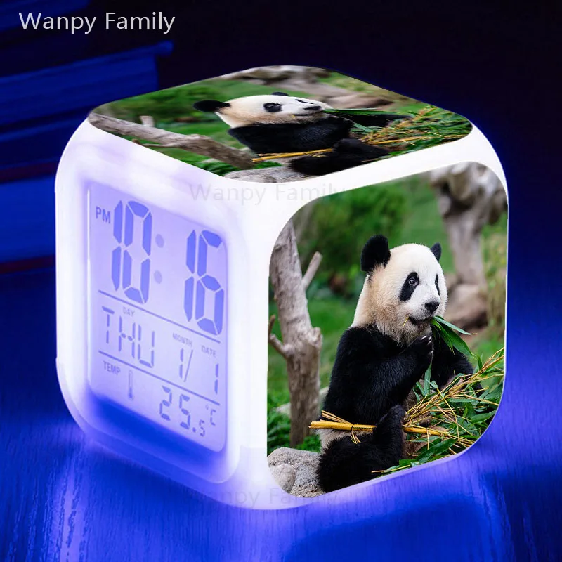 Черный Very Lovely Panda Alarm Clock 7 Color Glowing Multifunctio Alarm Clock LED Big screen Touch Sensing Digital Flash Watches Clock - Цвет: Черный