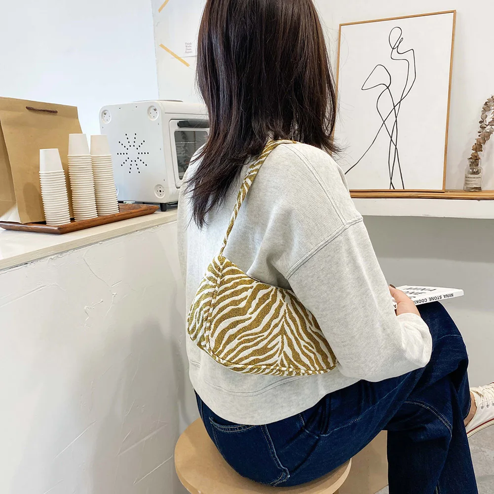 

Vintage Animal Pattern Handbags Cloth Portable Women Fashion Small Underarm Shoulder Bags Female Street Travel Totes Clutches