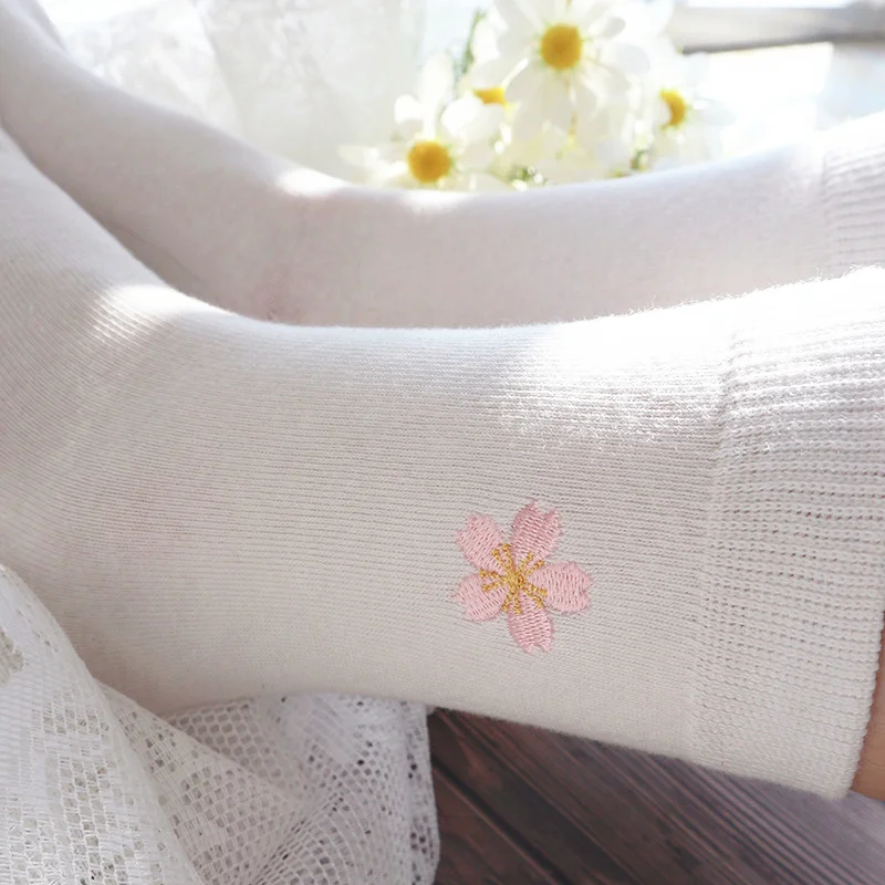 

Dreamlikelin Spring Autumn Women's Socks Cute Embroidery Flowers College Style Cotton Fashion Crew Socks