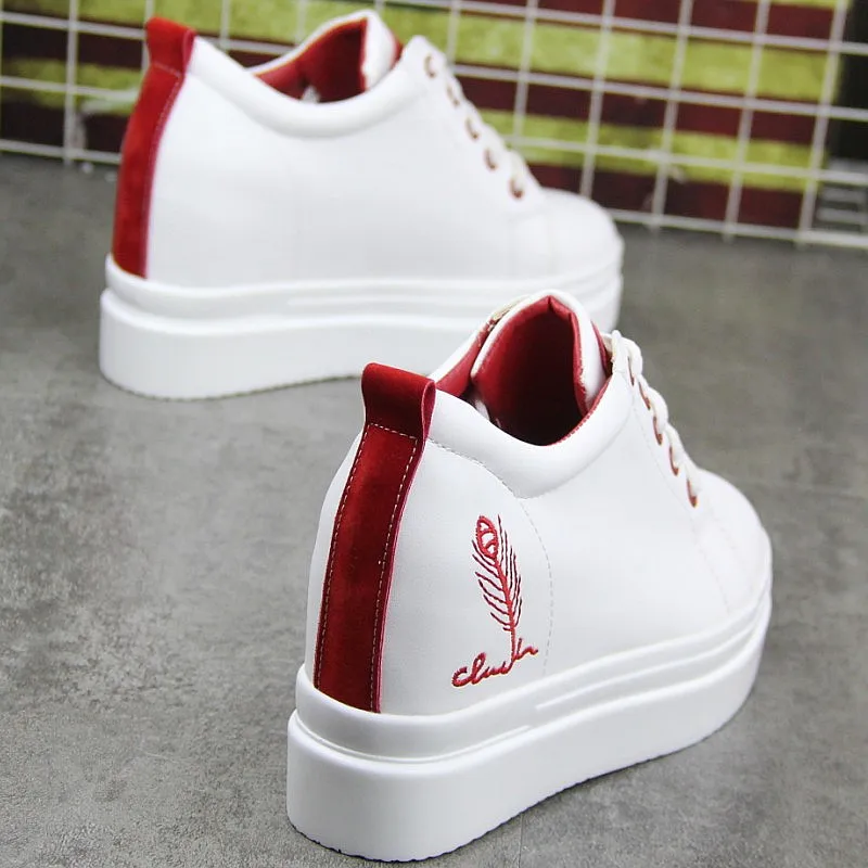 Кроссовки женские на платформе 8 см повседневная обувь танкетке белые весна
