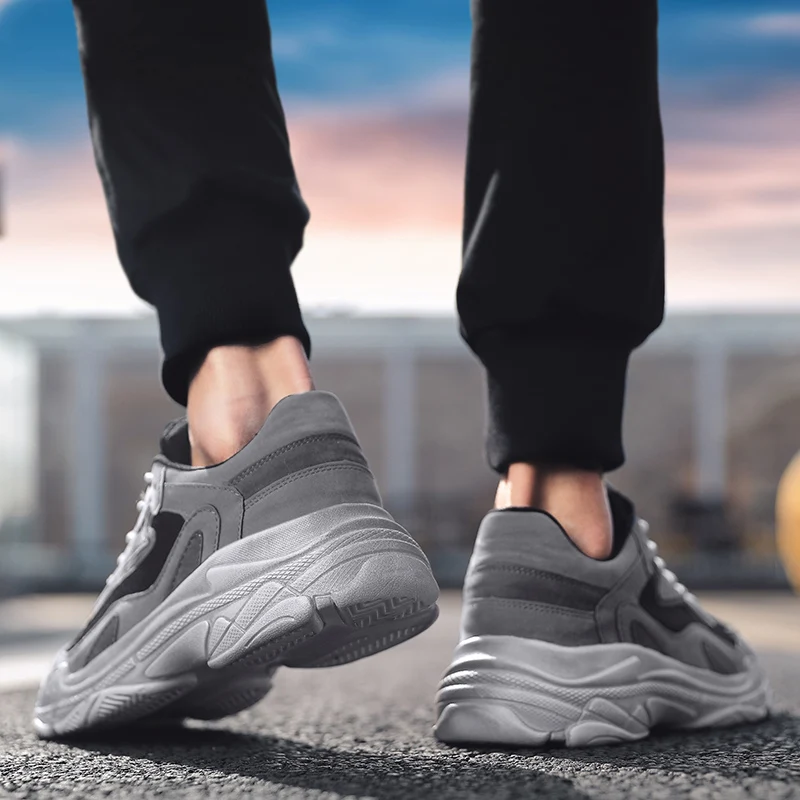 

2019 new hot Summer casual shoes men's outdoor sports shoes breathable retro old high quality fashion men's running men's shoes