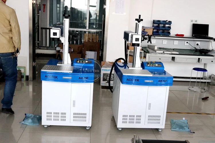 

Raycus fiber laser marker 20w 30w 50w mopa fiber laser marking machine for plastic bottle/ jewelry/metal