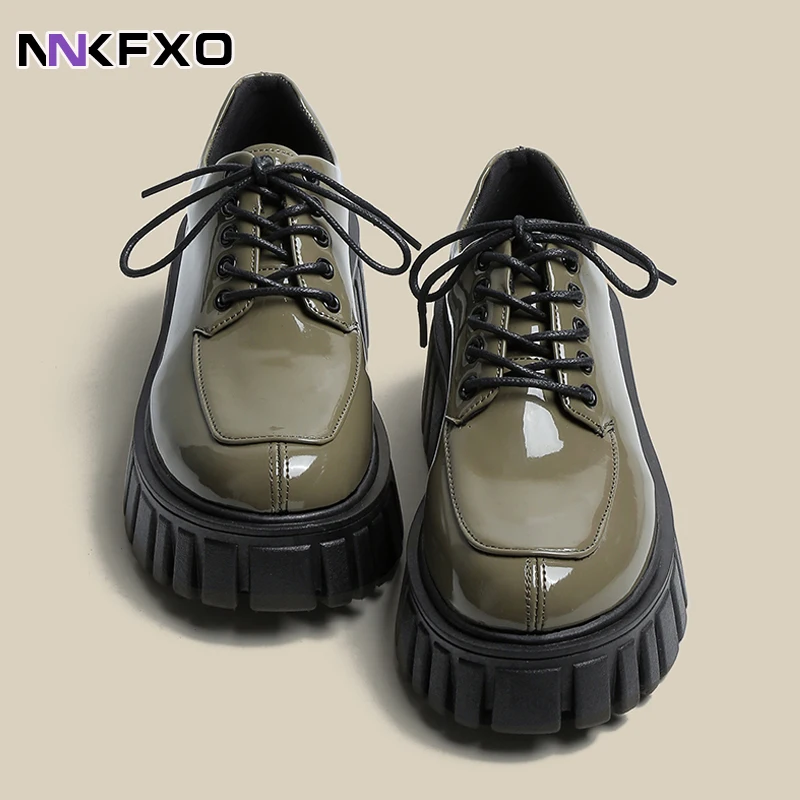 

Женские туфли из лакированной кожи, зеленые туфли на толстой подошве в британском стиле, Повседневные Удобные туфли на платформе со шнуровк...