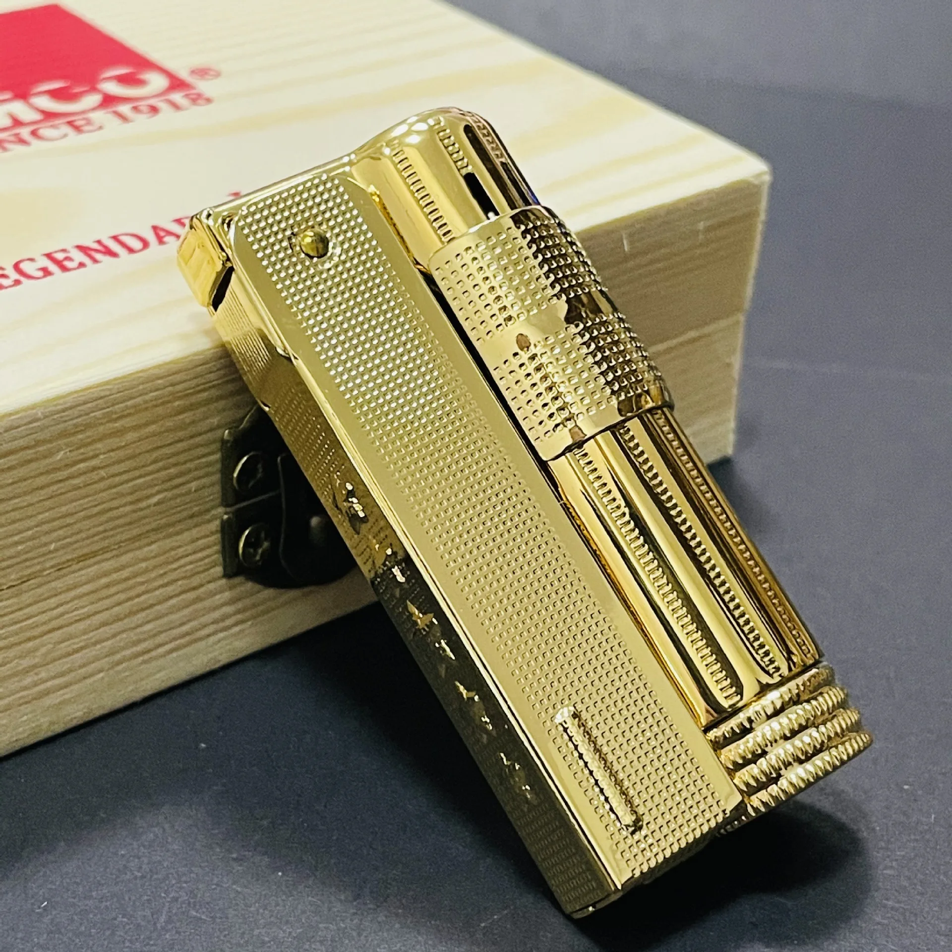 

Austrian Brand IMCO windproof Lighter Stainless Steel Cotton Oil Machine Five-star Pitting Gift