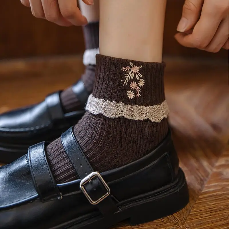 

Women Socks 2022 Spring New Fashion Lace Floral Cute Long Socks Cotton Korean Style For Women Breathable Casual Trendy Socks