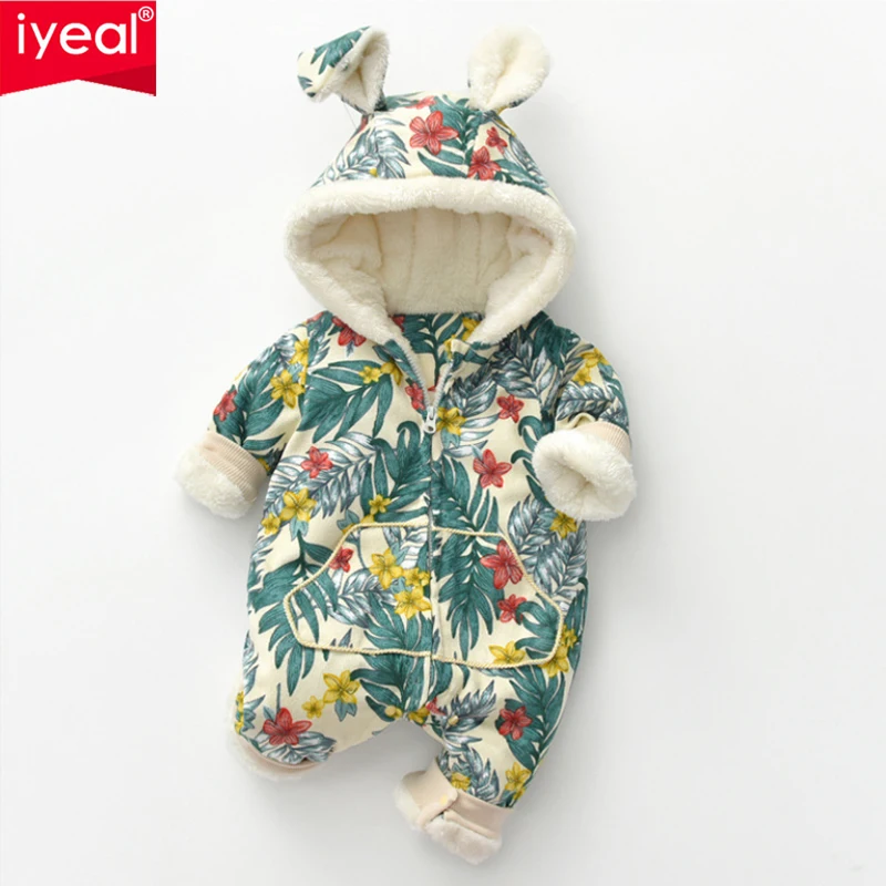 Детский комбинезон с капюшоном IYEAL зимний утепленный 3D кроличьими ушками для