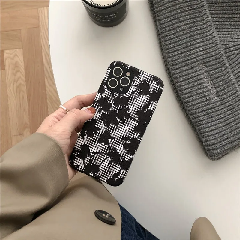 

Fashion Plaid Black Flower Girl Soft Case For Iphone 11 12 Pro Max Mini 7 8 Plus Xr X Xs Max Se 2 Pu Leather Phone Cover Fundas