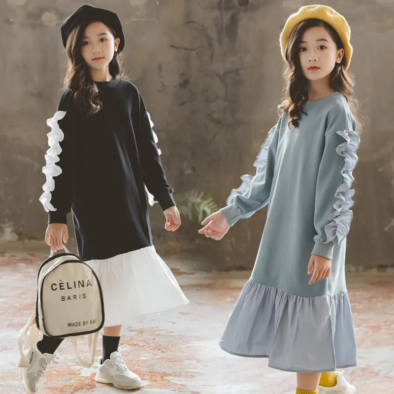 Повседневное осенне-зимнее яркое хлопковое платье с оборками и длинными