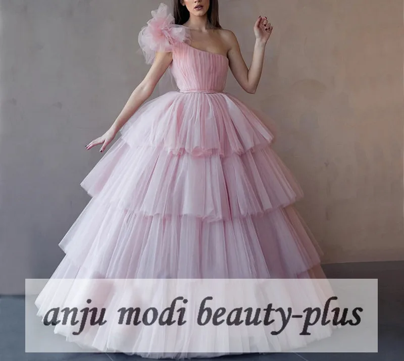 

Elegant Long Puffy Tiered Prom Dresses 2021 One Shoulder Sleeveless Ball Gown Formal Evening Party Gowns Robe De Soiree