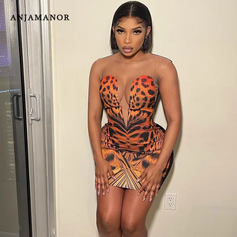 

Женское облегающее мини-платье с леопардовым принтом, без рукавов