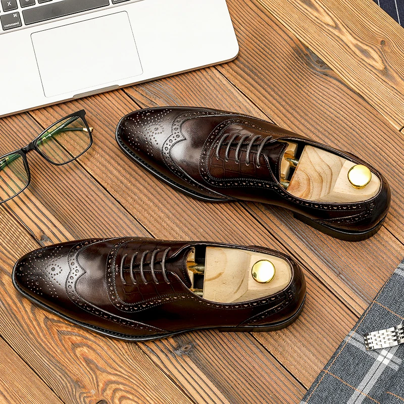 

Men genuine leather Crocodile Pattern Full Grain Lace Brogues Luxury Leather Wedding Mens Shoes