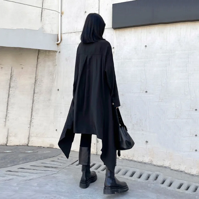 

[EAM] Women Irregular Pockets Big Size Buttons Blouse New Lapel Long Sleeve Loose Shirt Fashion Tide Spring Autumn 2021 1DD4662