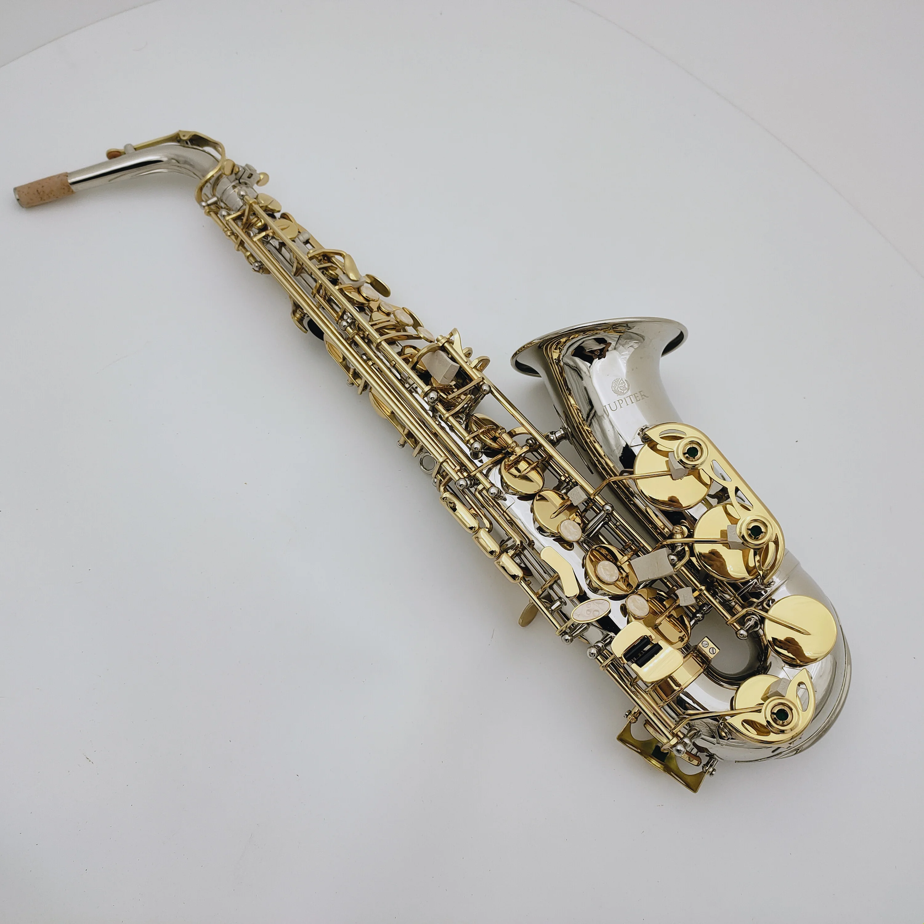 Саксофон Jupiter JAS 1100SG Alto Eb Tune латунный никель посеребренный корпус золотой лак ключ
