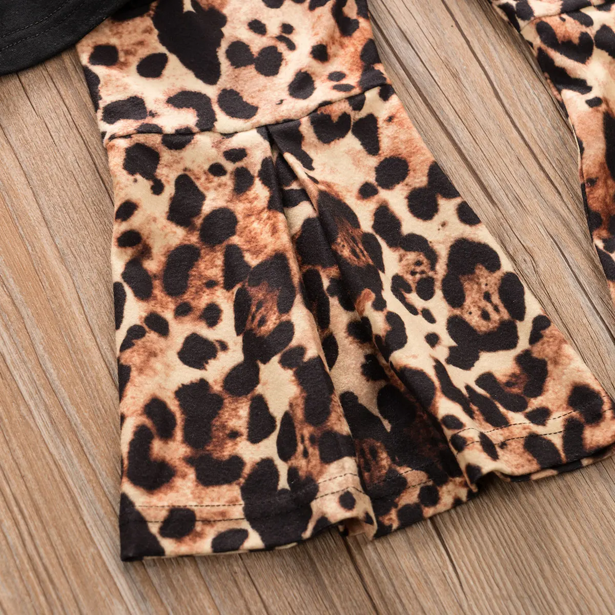 

1-6Y Autumn Infant Toddler Baby Girl Clothes Sets Solid Tops T-shirt Leopard Pants Bell Bottom Outfit