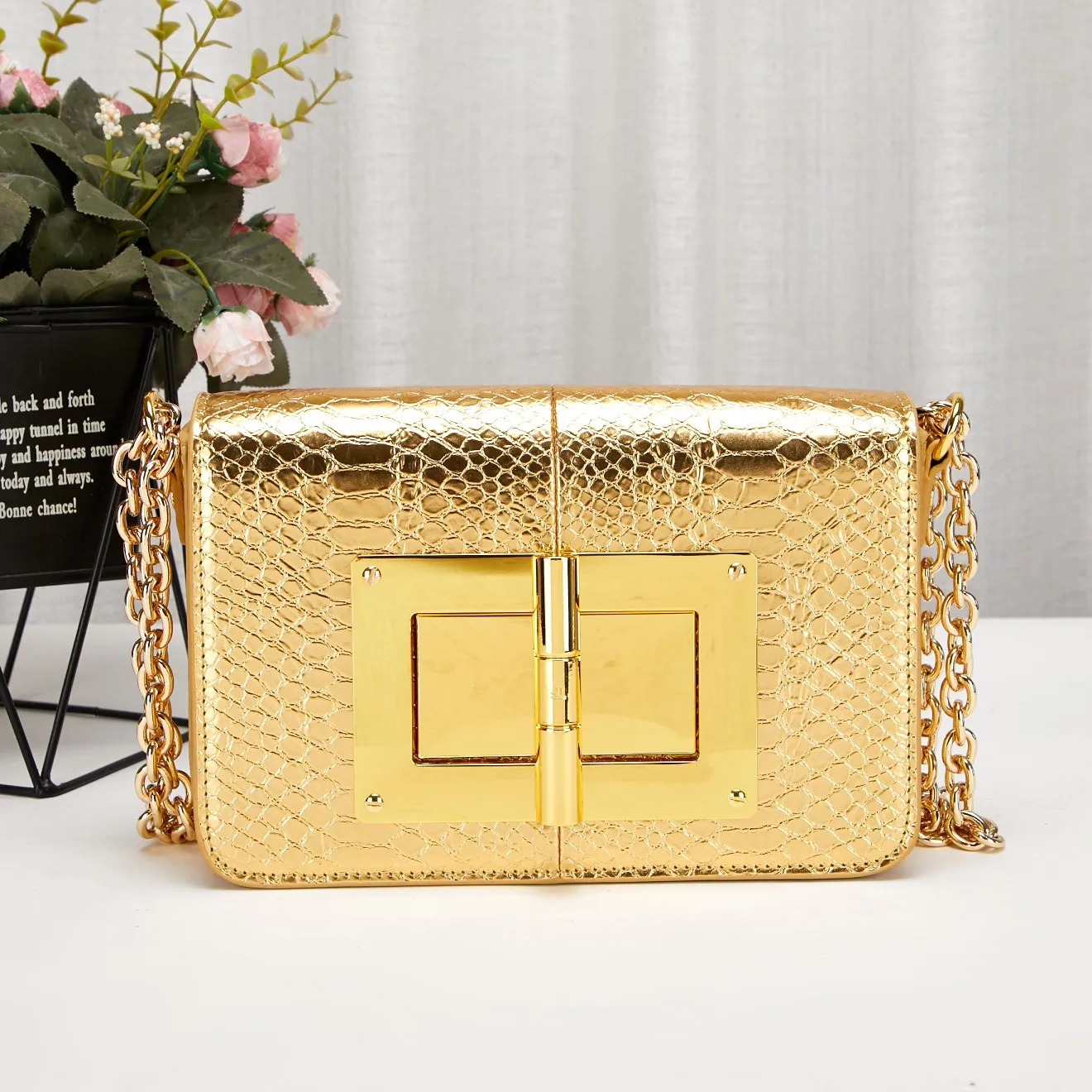 

Retro solid color luxury design style leather handbags ladies new fashion one shoulder messenger bag high quality tofu bag