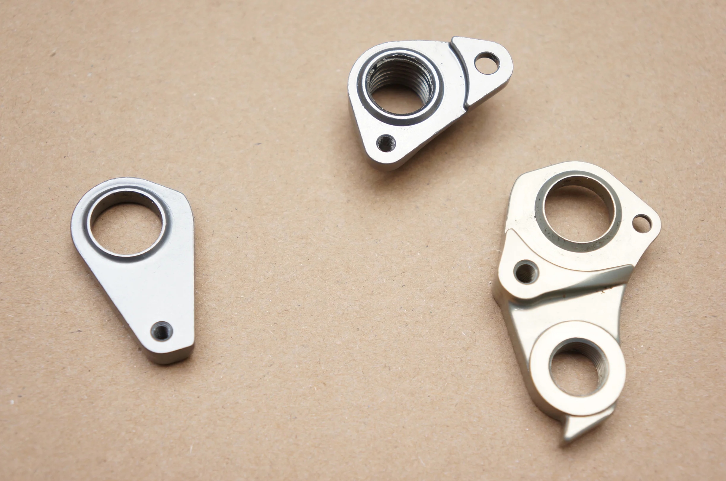 2 шт цикл механический переключатель задней передачи вешалки велосипед dropouts