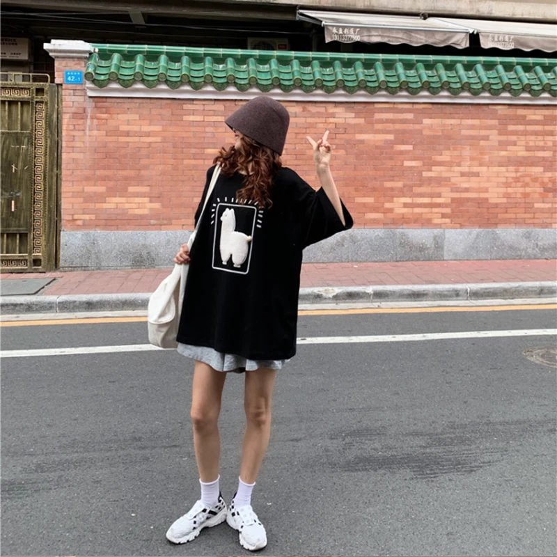 

2021 summer new short sleeve fashion cartoon Alpaca animal round neck printing casual loose large Korean women's T-shirt
