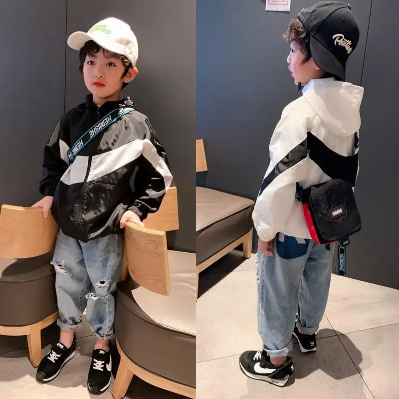 Осенние куртки плащ для маленьких мальчиков 2021 новая весенняя верхняя одежда с