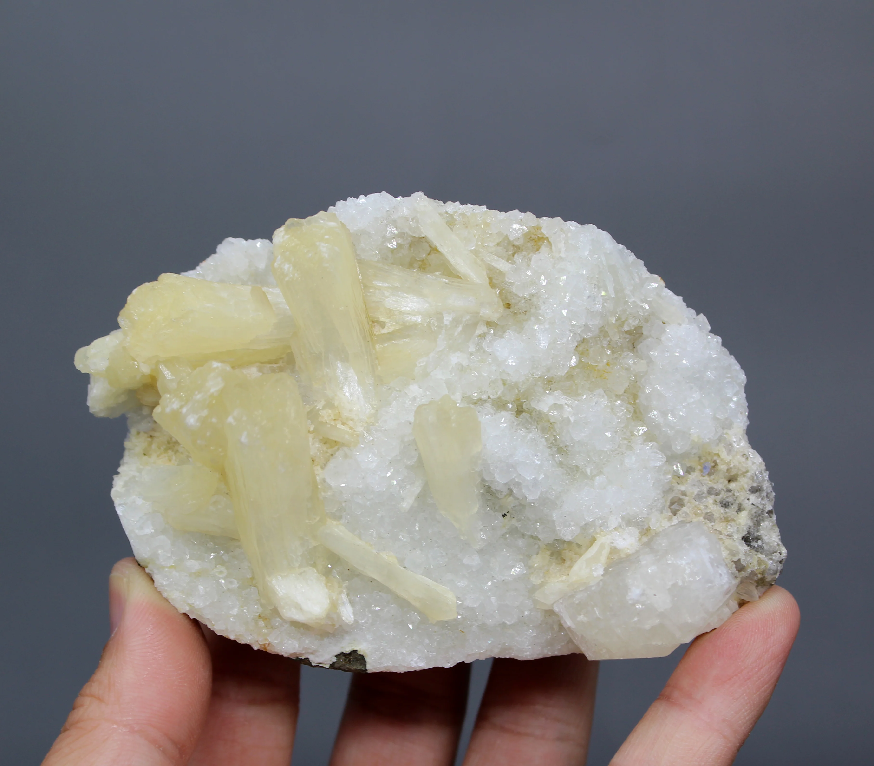 

327g Natural INDIA Apophyllite and Zeolite symbiosis Crystal Mineral Specimen Ore Crystal Rock stones and crystals quartz