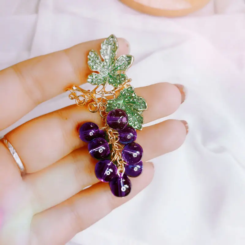 

Multi-Seed Grape Green Purple Pendant Fruit Pendant Brooch