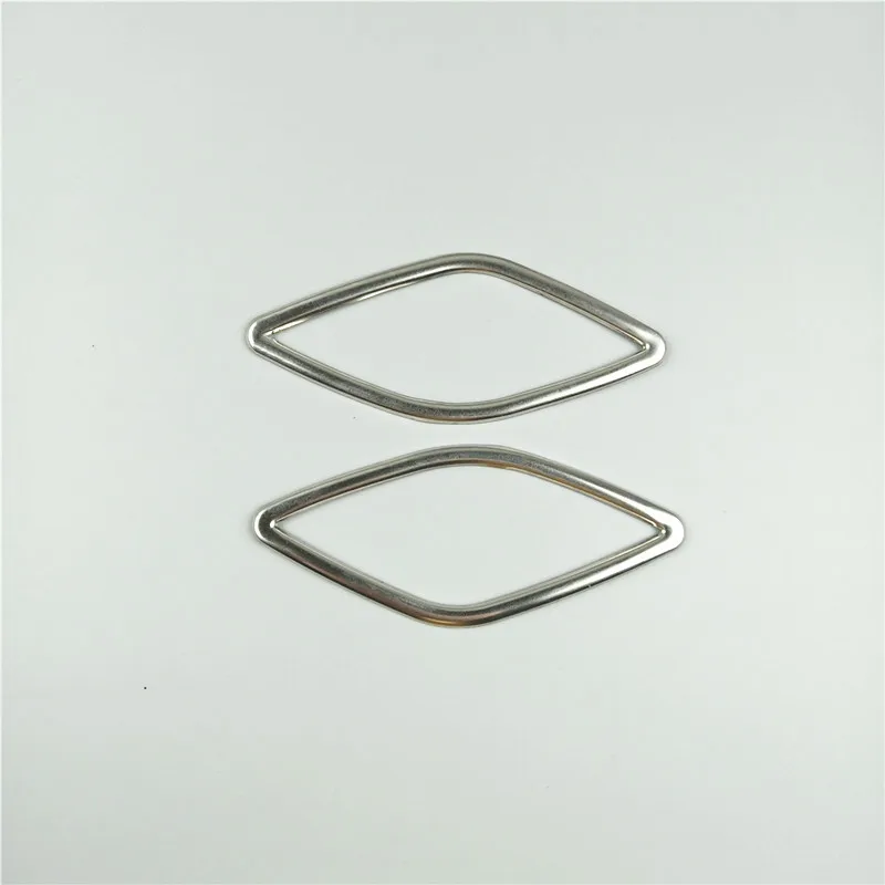 

Нержавеющая сталь приборная панель кондиционер вентиляционные отверстия рамка декоративная накладка 2 шт. для Audi A3 8V 2014-2016 автомобильный Стайлинг