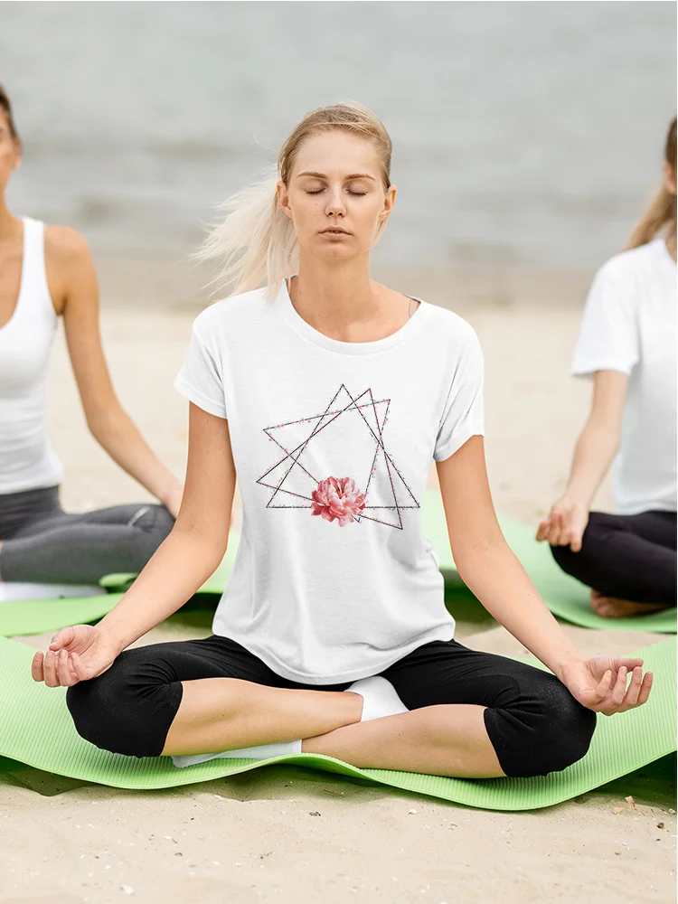 

Minimalist Women's T-Shirts Basic Casual Design Tee Y2K Tops Short Sleeve Geometric Flower Fashion University Matching Artsy