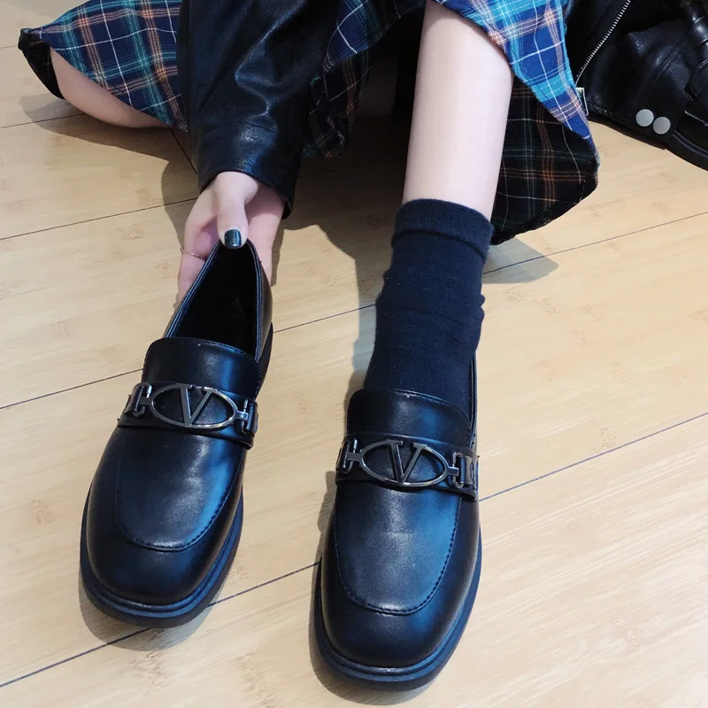 Женские кожаные туфли в британском стиле коллекция 2019 года сезон осень черные