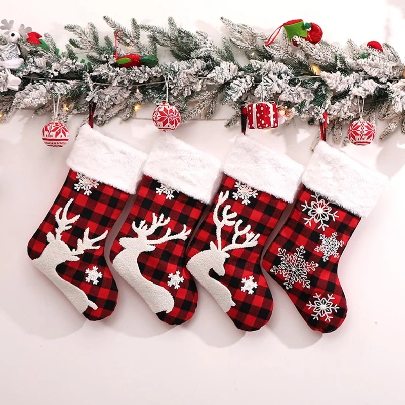 

4 шт. рождественские чулки в клетку в виде снежинок, 18 дюймов, большие красные и черные рождественские чулки с плюшем для Рождественского укр...